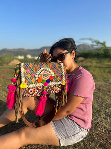 สินค้ามาใหม่ rajasthani แฮนด์เมดแท้ผู้หญิงชนเผ่าผ้าฝ้ายหลายสี Boho ฮิปปี้หนังกลับพู่ห้อยกระเป๋า Banjara