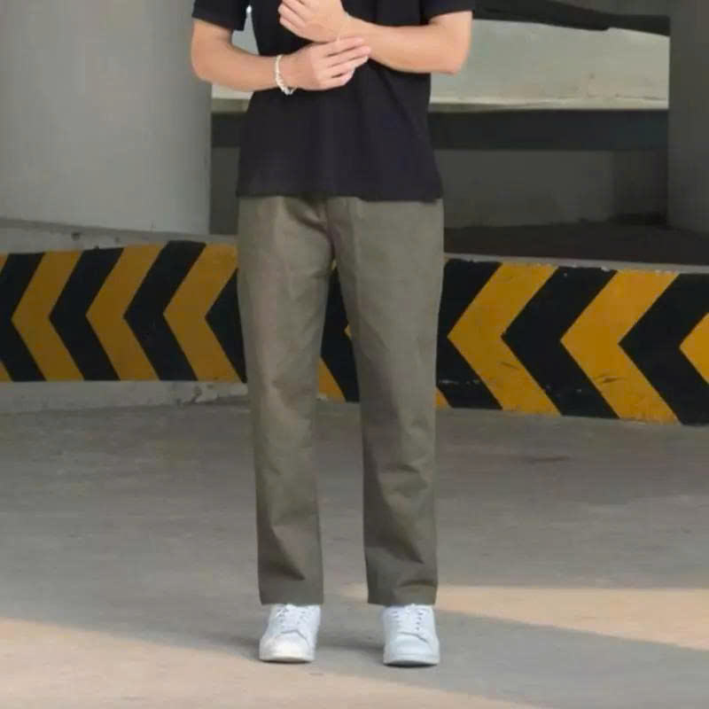 สีเทาเข้ม