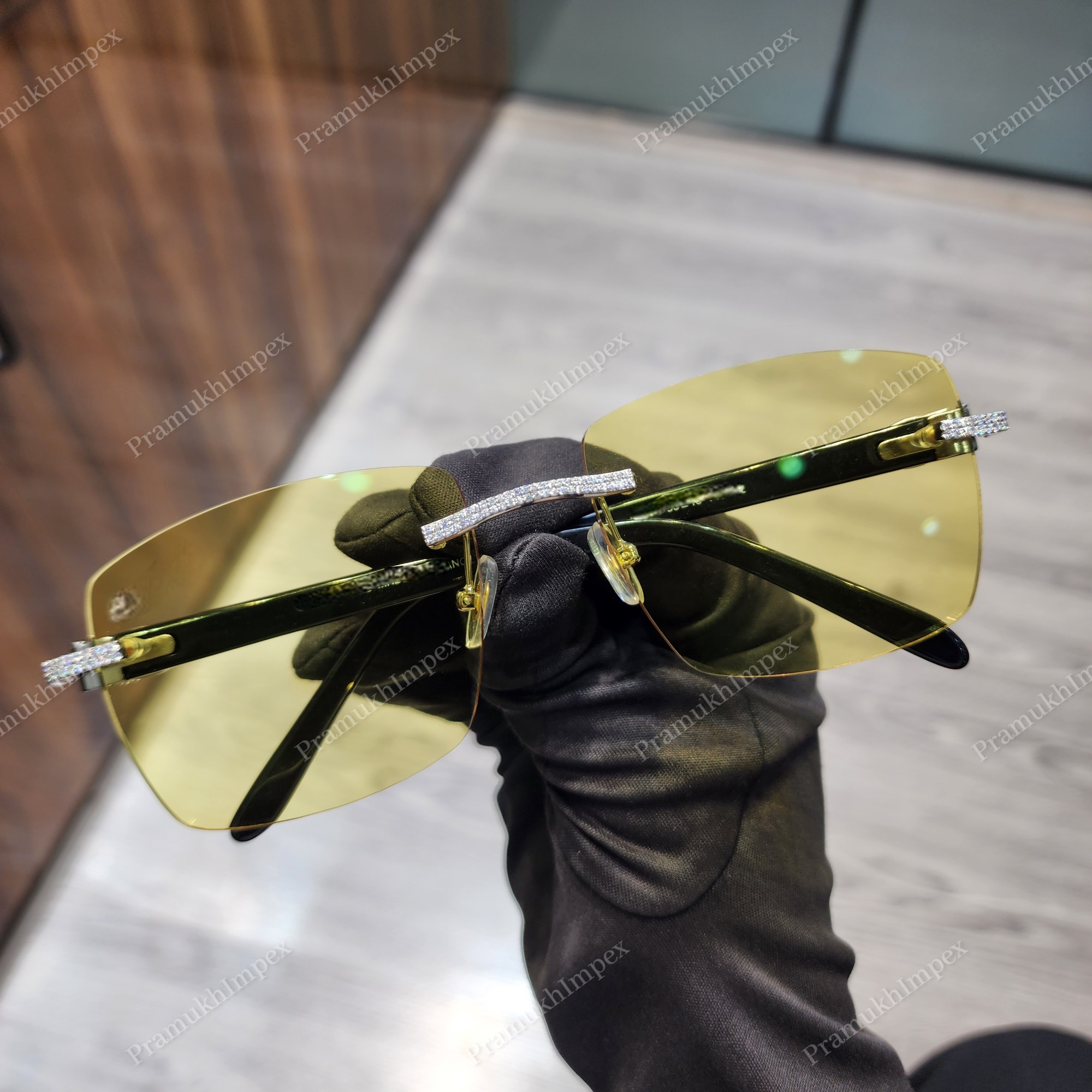 Jaune