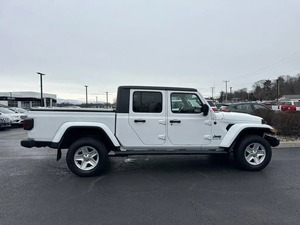 Used 2020 <strong>White</strong> <strong>Jeep</strong> Wrangler Unlimited For Sale - Product Image 2