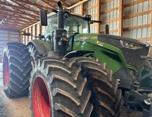 2020 <strong>Fendt</strong> 1050 <strong>VARIO</strong> Tractor-Unmatched Power, Precision Farming, and High Efficiency for Heavy-Duty Agricultural Operations - Product Image 1