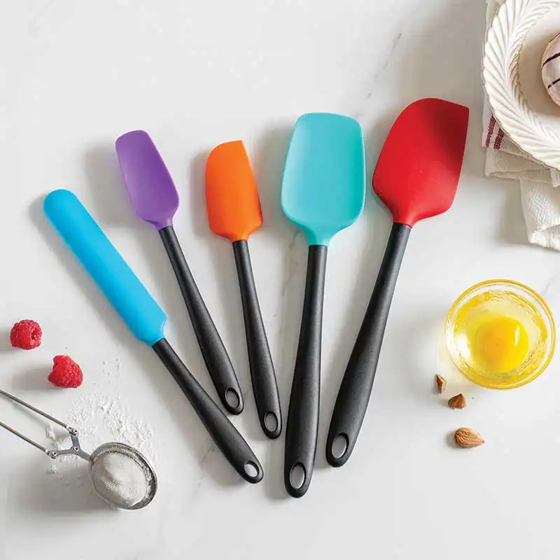 Manufacturer Wholesale Cooking Decoration Cakes Baking Tools Heat Resistant Kitchen Spatula Silicone