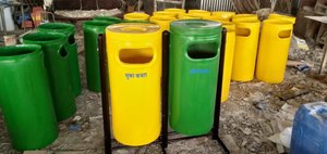 2025 dünya üreticisinin ayakta yapısı fiberglas çöp kutuları kutup açık çöp hindistan için makul fiyat çöp kutuları monte - Product Image 3