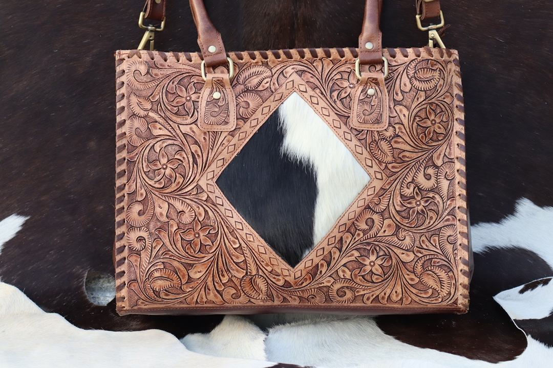 สีน้ำตาล