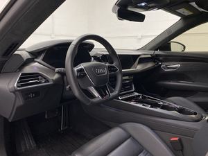 Kullanılan 2023 Au_di RS e-tron GT qua-ttro AWD - Product Image 5
