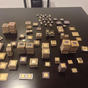 Restos de procesador cerámico de CPU Intel Gold usados para escritorio tipo zócalo de recuperación de oro - Product Image 5