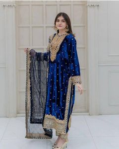 新款派对服装粘胶天鹅绒设计师巴基斯坦Salwar Kameez套装，以最优惠的价格为女性时尚宣言