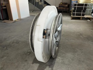 特种车辆跑平插入Hiace美国车辆550跑平轮胎跑平系统