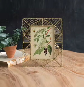 Top Selling Metal Decorative <strong>Photo</strong> <strong>Frame</strong> in Gold Finished Attractive <strong>Design</strong> <strong>2025</strong> Arrival <strong>Photo</strong> <strong>Frame</strong> Direct Factory Sale - Product Image 5