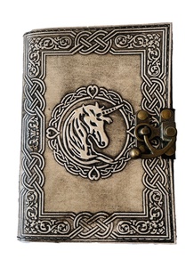 独角兽复古真皮日记书写木炭Wicca书阴影笔记本压花日记Deckle艺术纸日记 - Product Image 2