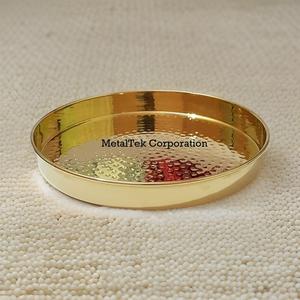 锤打设计奢华金色圆形礼品托盘多用途批发低价婚礼装饰巧克力托盘