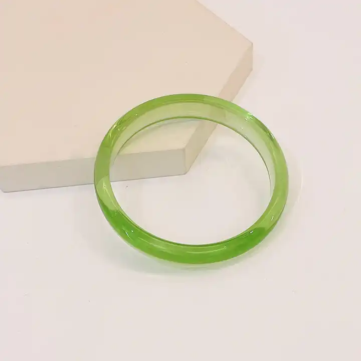 สีเขียว