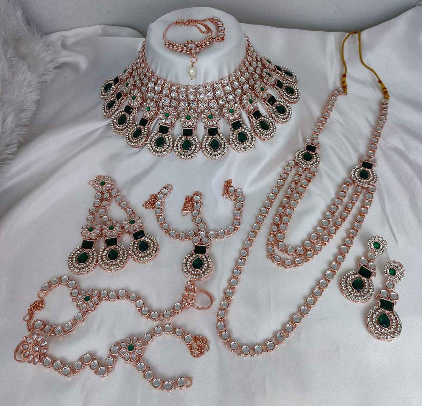 สีเขียว