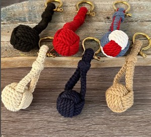 เชือกข้อมือลิงมีห่วงคล้องกุญแจมือพร้อมห่วงทองเหลือง-4.5 "เชือกกะลาสีมือผูกยาวหลายสีทำจากผ้าฝ้าย - Product Image 1