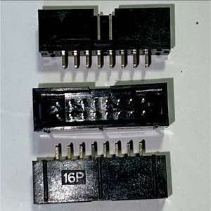 Scatola PCB 180 gradi 16 pin connettore di alta qualità progettato per connessioni elettriche affidabili ed efficienti