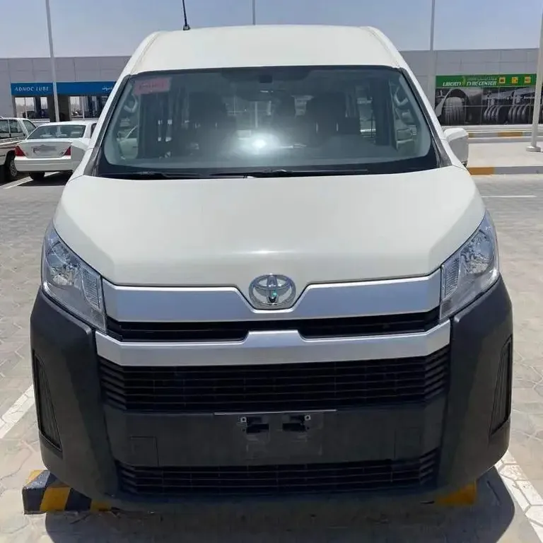 Sử dụng 2019 Toyota Hiace 15 chỗ ngồi Minivan