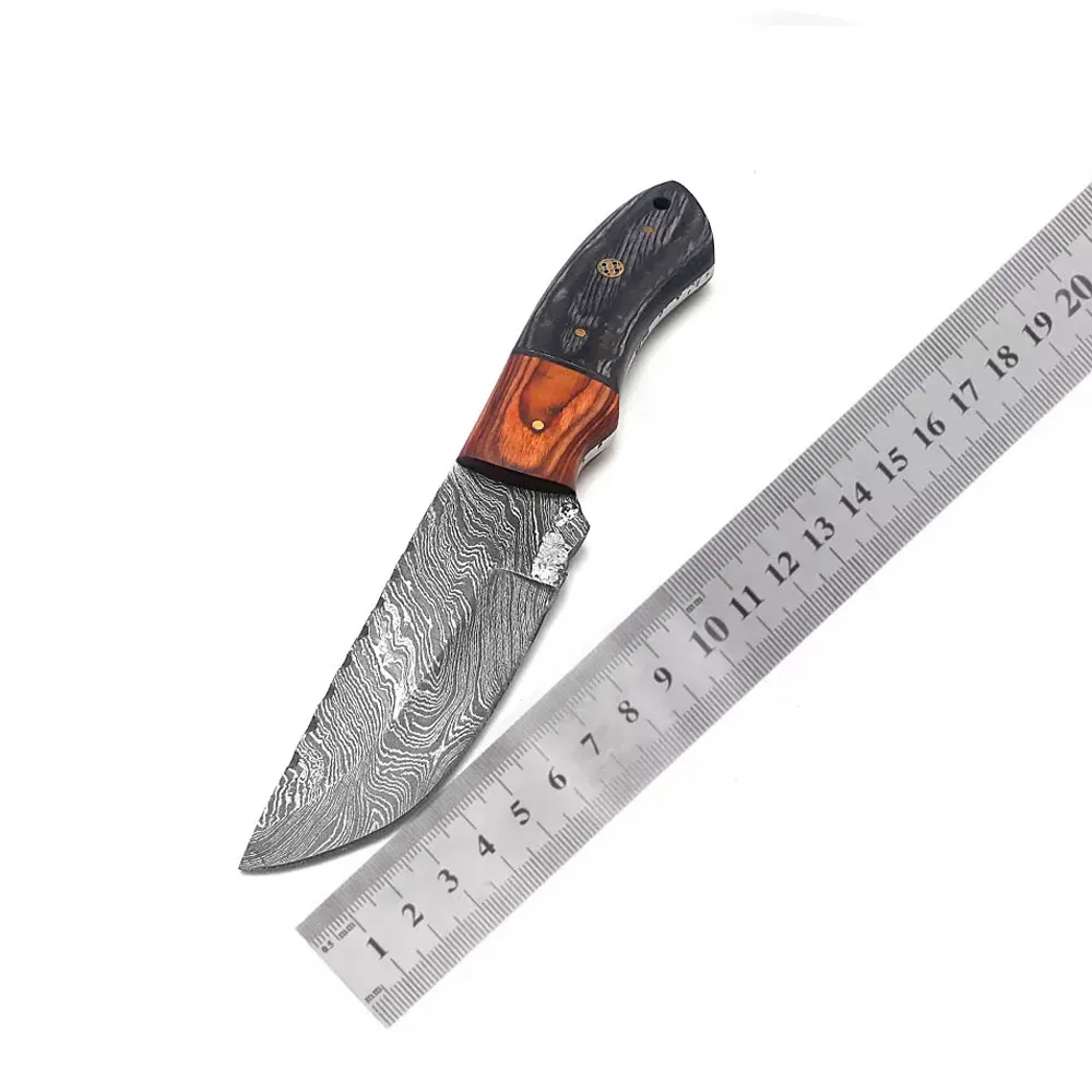 Facas de caça em aço Damasco para acampamento, faca de lâmina fixa com cabo de madeira Pakka, preço baixo de 2024, com logotipo personalizado, preço baixo