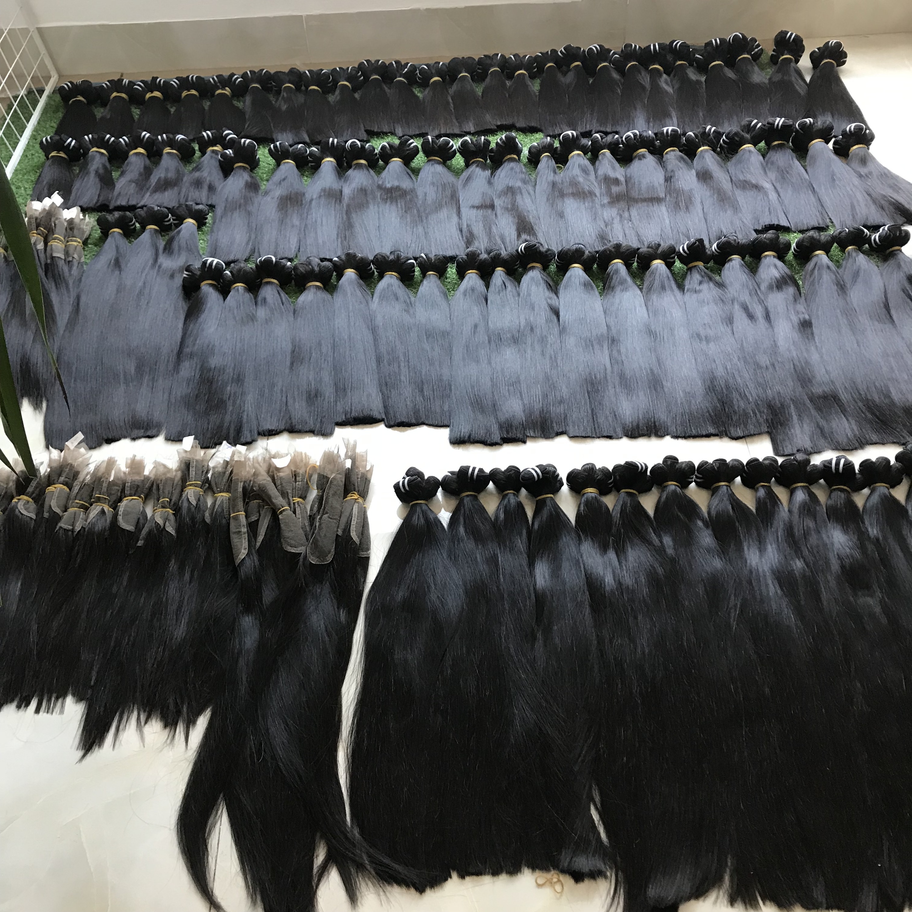 Weft Black 08