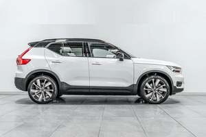 2022 Vol-vo XC40 Recharge Twin Pure Electric Automatic AWD Free Low Mileage Light Leather <strong>8L</strong> <strong>Turbo</strong> R18 Perfect Condition - Product Image 2