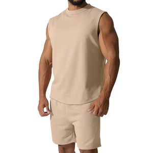 OEMメンズカジュアルスポーツ服セットノースリーブTシャツと夏のツーピース衣装用のチェック柄ショートトラックスーツ