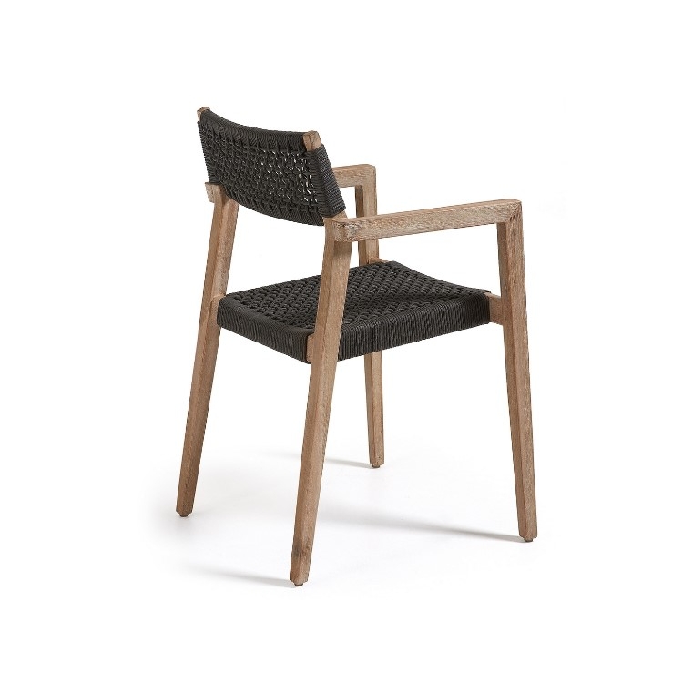 สีน้ำตาล