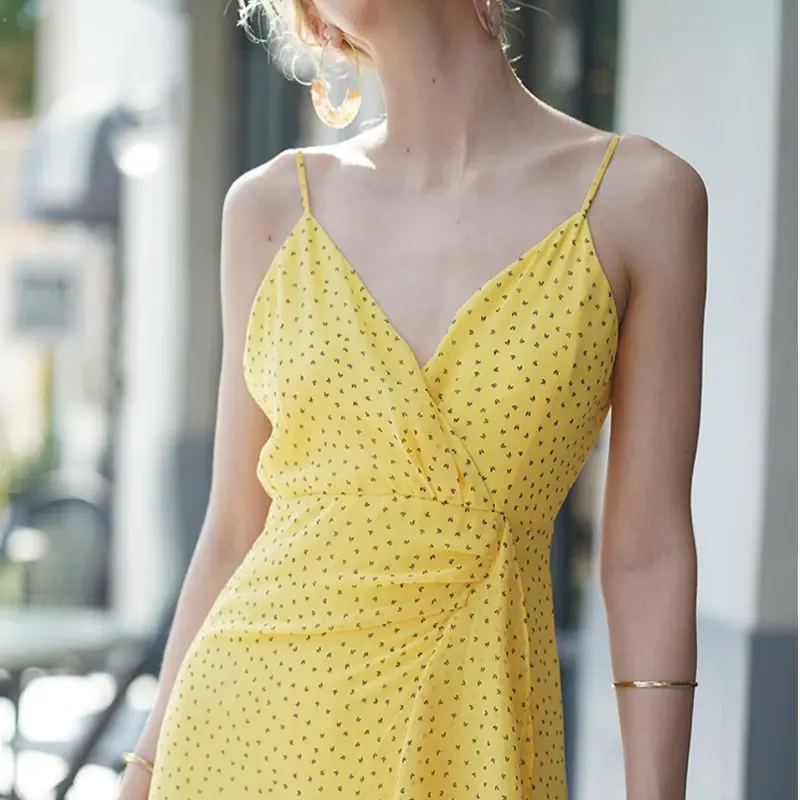 สีเหลือง