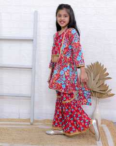 女孩儿童kurta garara套装<span class=keywords><strong>Lehenga</strong></span>配dupatta gota蕾丝面料棉康布利奇民族礼服女孩婚纱礼服