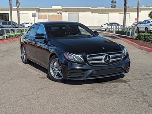 ค่อนข้างสะอาด2018 Mer_ce_des-Ben_z E-Class E 300 - Product Image 2