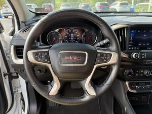 Düzgünce kullanılan 2023 G M C arazi Denali AWD