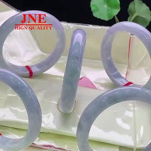 Doğal Myanmar a-tipi yeşim parlak renk hiçbir çatlak pozitif halka yeşim bilezik toptan - Product Image 3