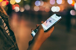 אנדרואיד IOS App פיתוח/יישום פיתוח ספק שירות Cab הזמנה App עיצוב ופיתוח באתר עיצוב