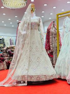 インドの伝統的なLahenga Choli美しい色とヘビーバター付きプリントシルク<span class=keywords><strong>Lehnga</strong></span> Choli女性ドレスラジャスタンスタイルの女性