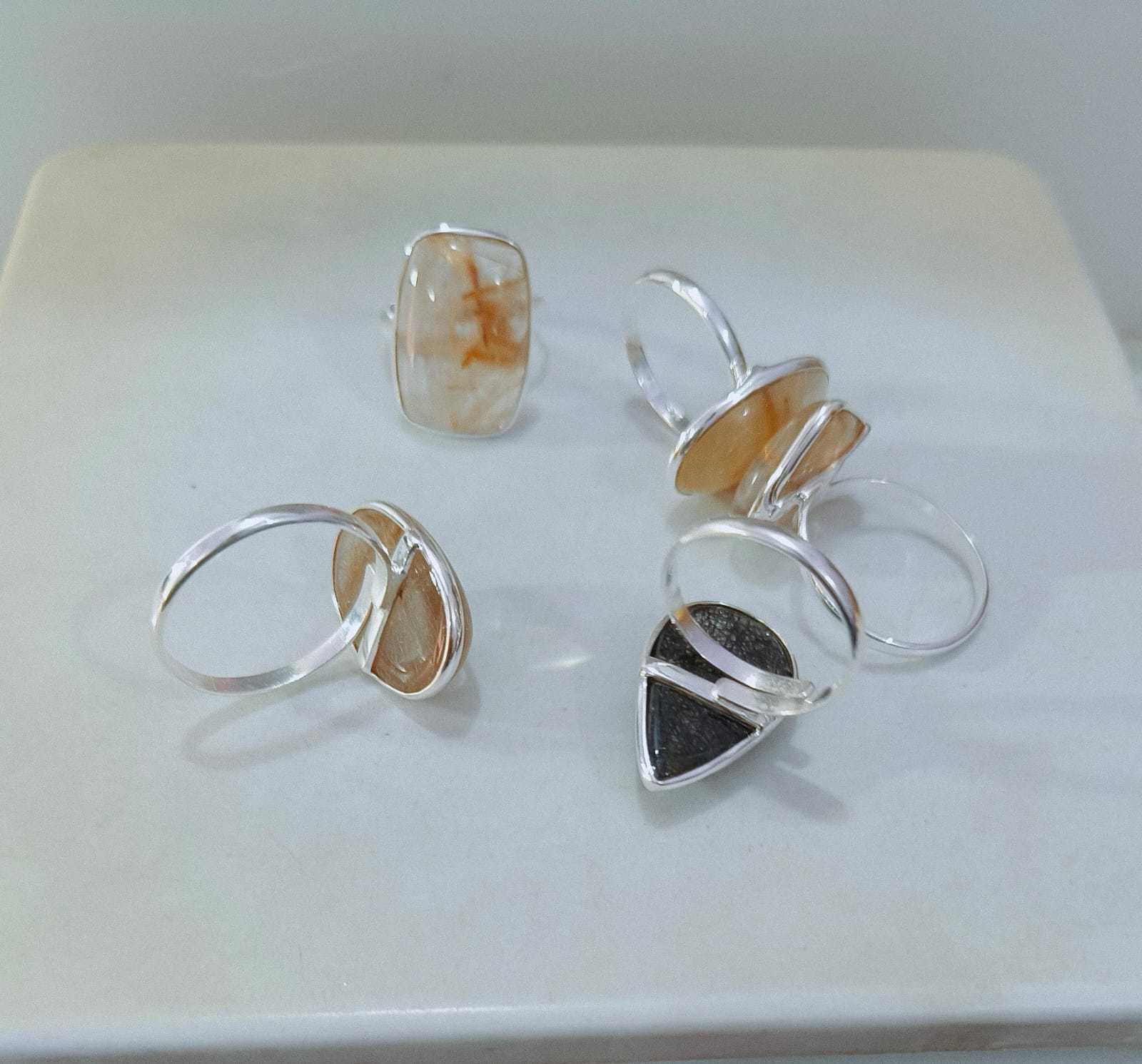 Comme vu dans l'image