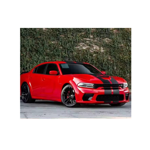 V8 <span class=keywords><strong>HEMI</strong></span>エンジン、象徴的なデザイン、高性能機能を備えたDod-geチャレンジャーマッスルカー