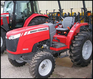 灵活农业梅西弗格森4X4拖拉机30HP 40HP 45HP 50HP <span class=keywords><strong>55HP</strong></span>农业机械花园二手农用拖拉机