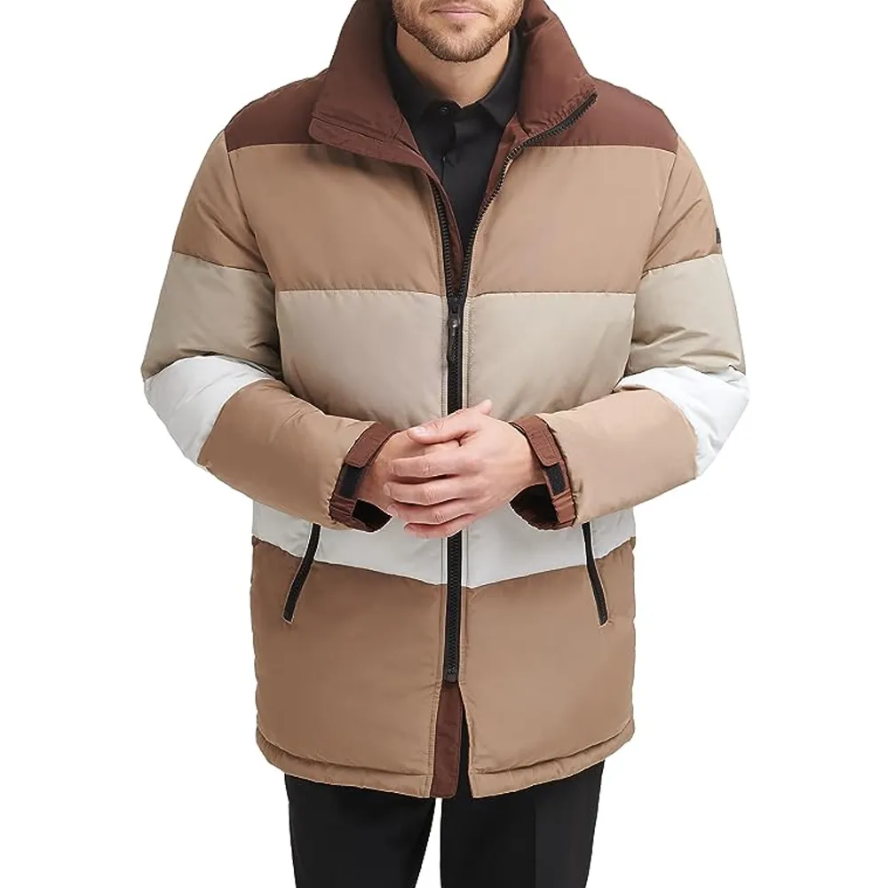 2023 Homens Quilted Walking Fashion Puffer poliéster impermeável puffer jaqueta para homens com capuz exigiu artigo mais recente design