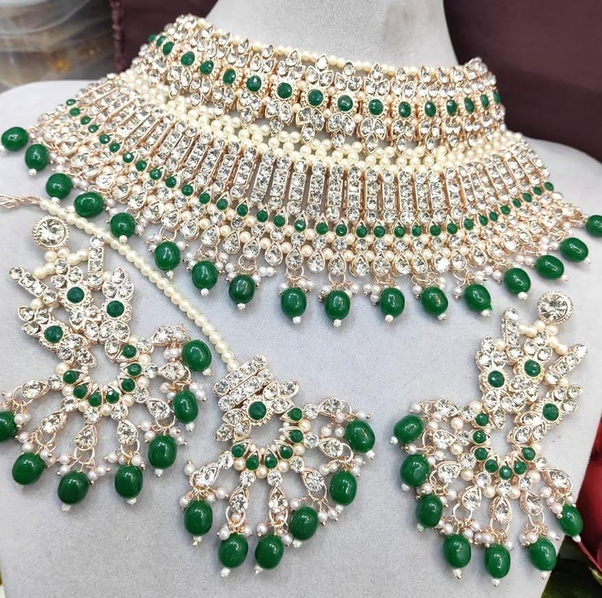 สีเขียว