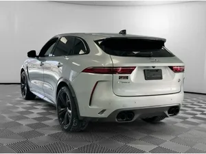 Kullanılan 2023 Jaguar F-PACE SVR AWD - Product Image 4