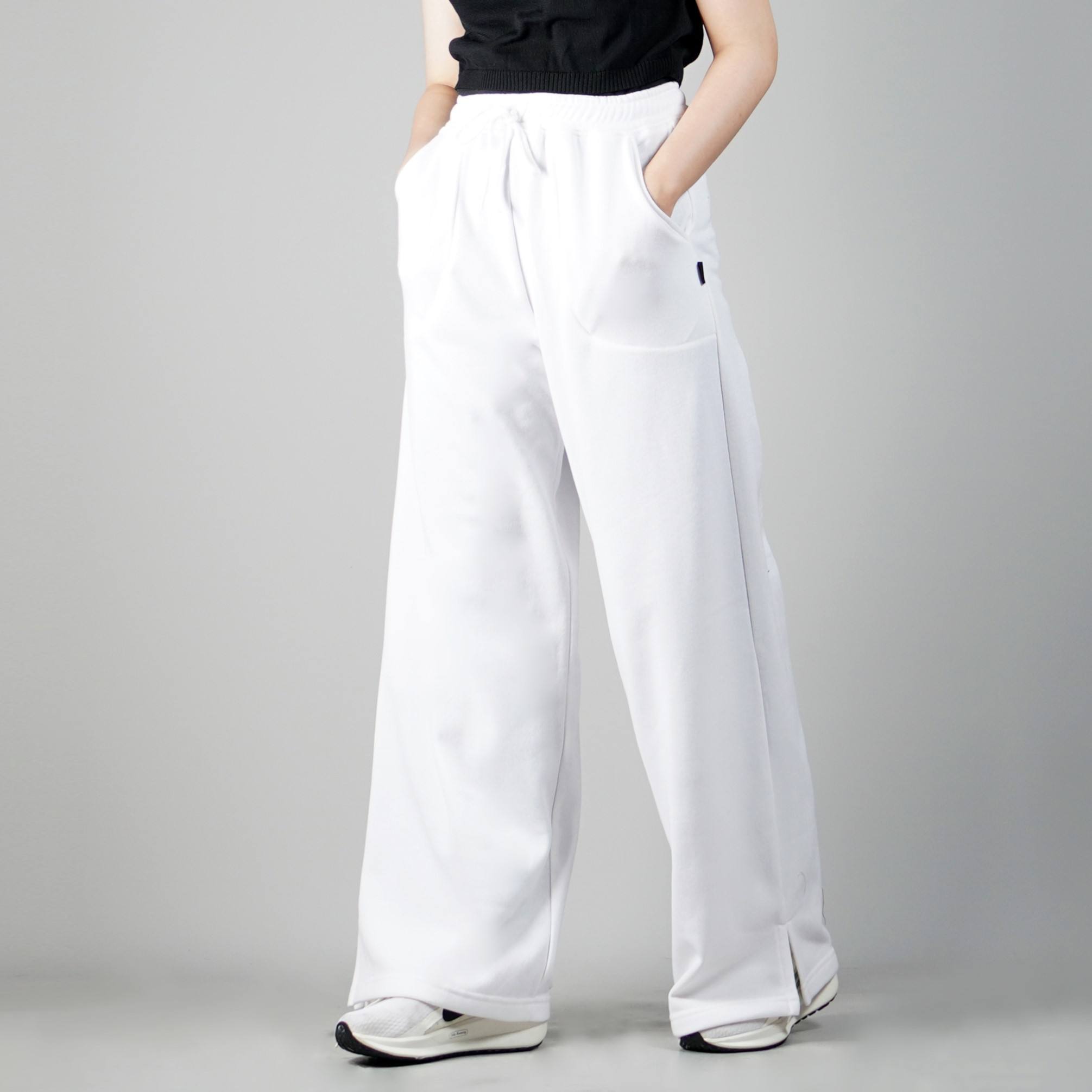 สีขาวแตก