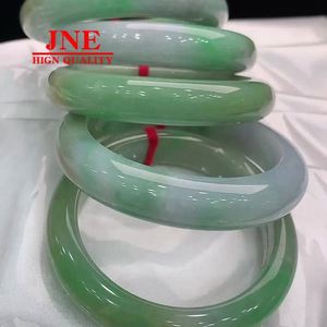 Doğal Myanmar a-tipi yeşim parlak renk hiçbir çatlak pozitif daire yeşim bilezik toptan - Product Image 5