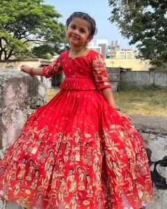 独特的设计师刺绣<span class=keywords><strong>Lehnga</strong></span> <span class=keywords><strong>Choli</strong></span>适合儿童的漂亮连衣裙，带有厚重的边框，适合节日服装印度和巴基斯坦服装