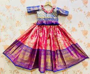 儿童<span class=keywords><strong>Lehenga</strong></span> Choli在印度以批发价在线销售