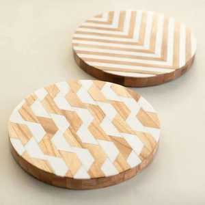 Coasters de madeira clássicos com noz esculpida padrão para cada ocasião-Circular & retangular Mats & Pads