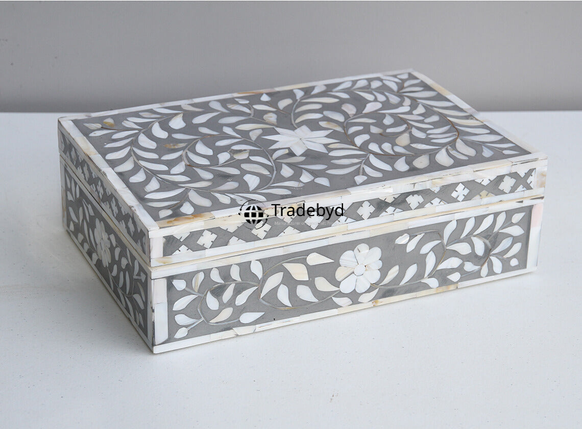 Available in different Colors