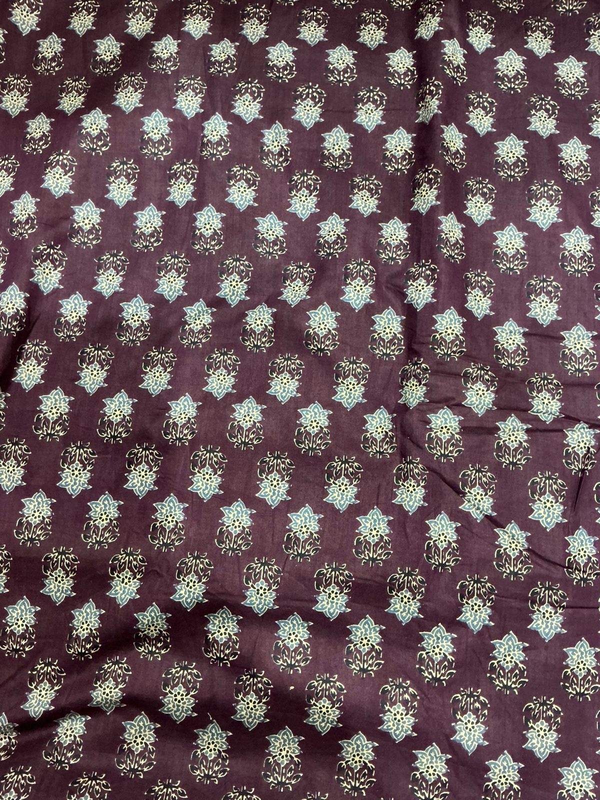 สีน้ำตาล