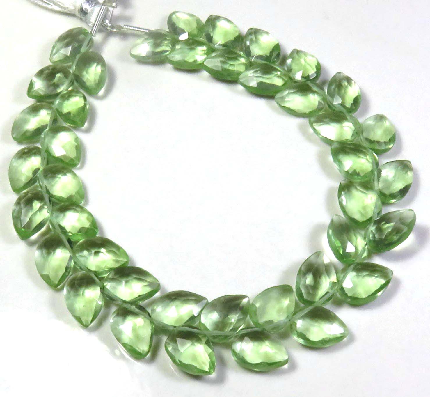 สีเขียว