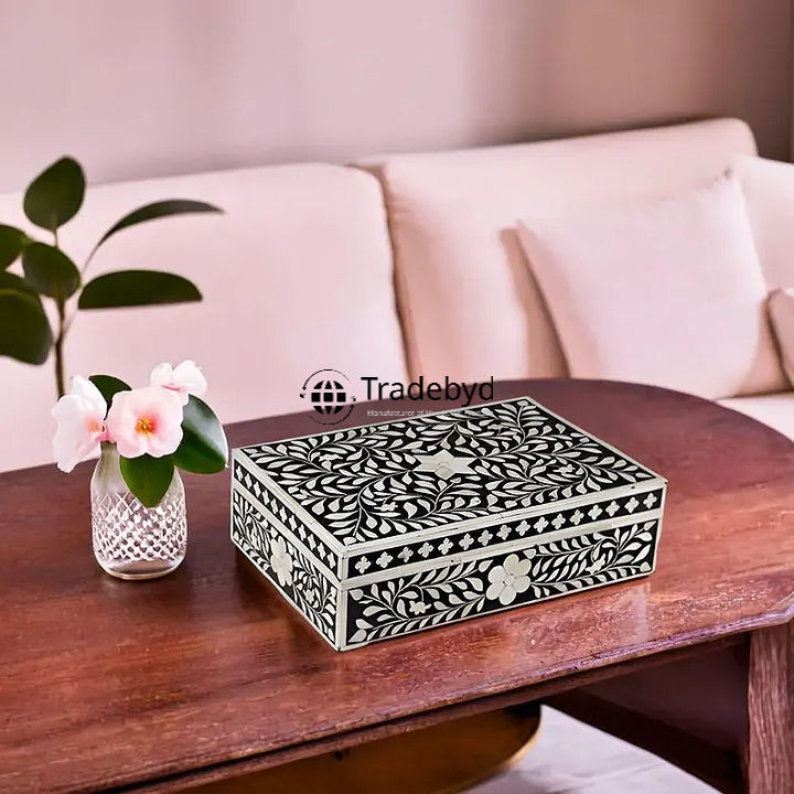 Available in different Colors