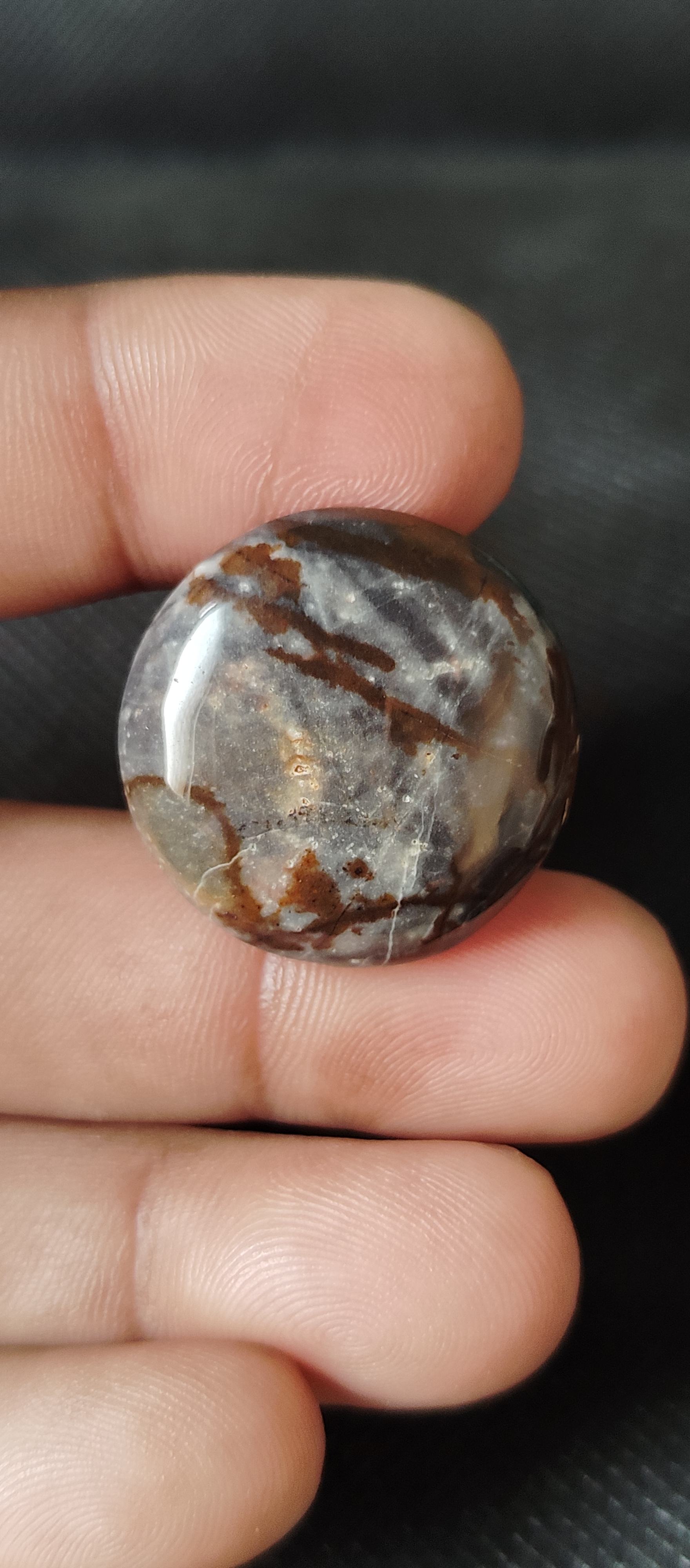 สีน้ำตาล