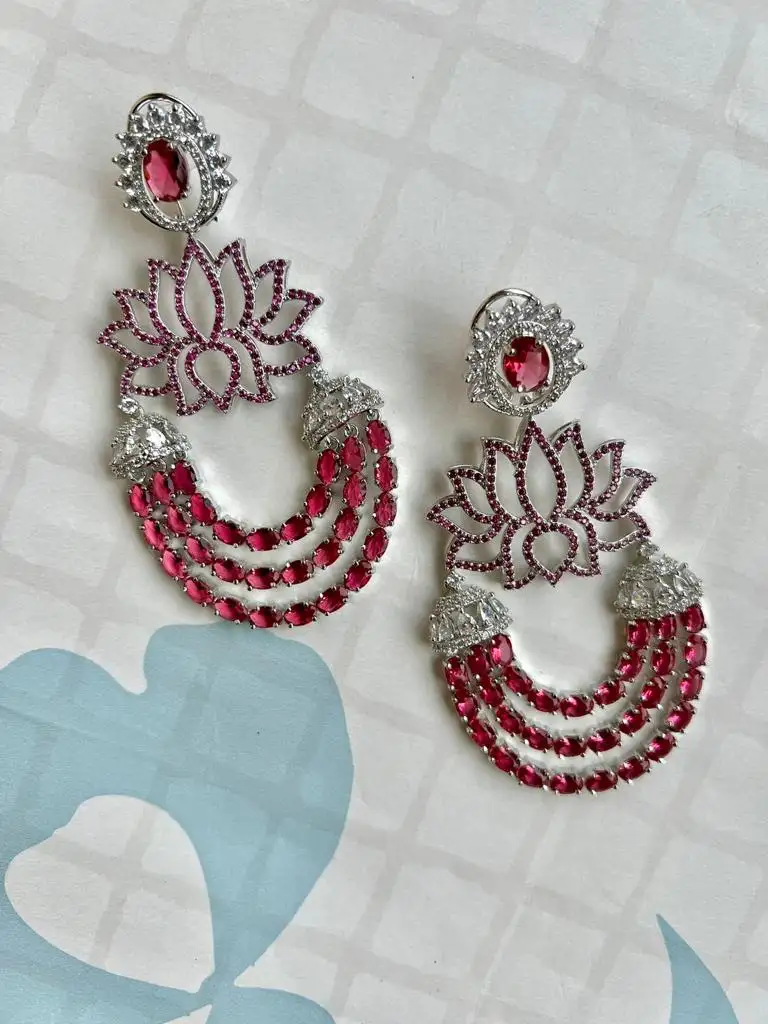 Pendientes de araña de flor de loto prominentes con pendientes de piedra de color de circón CZ de diamante americano para mujer
