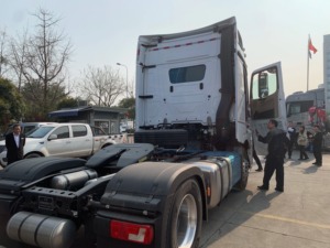 二手M-ercedes B-enz 6x4 4x2 480hp-580hp Actros二手拖拉机拖车待售